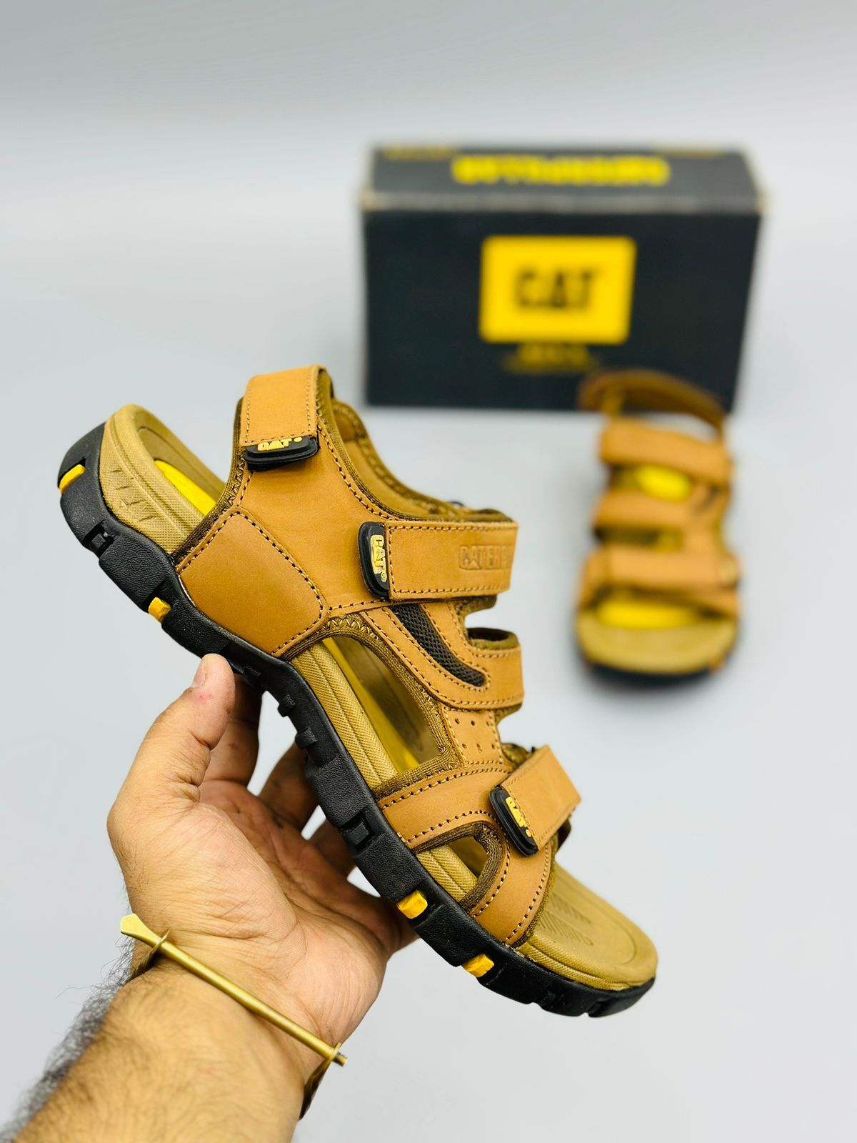 Caterpillar chappals best sale